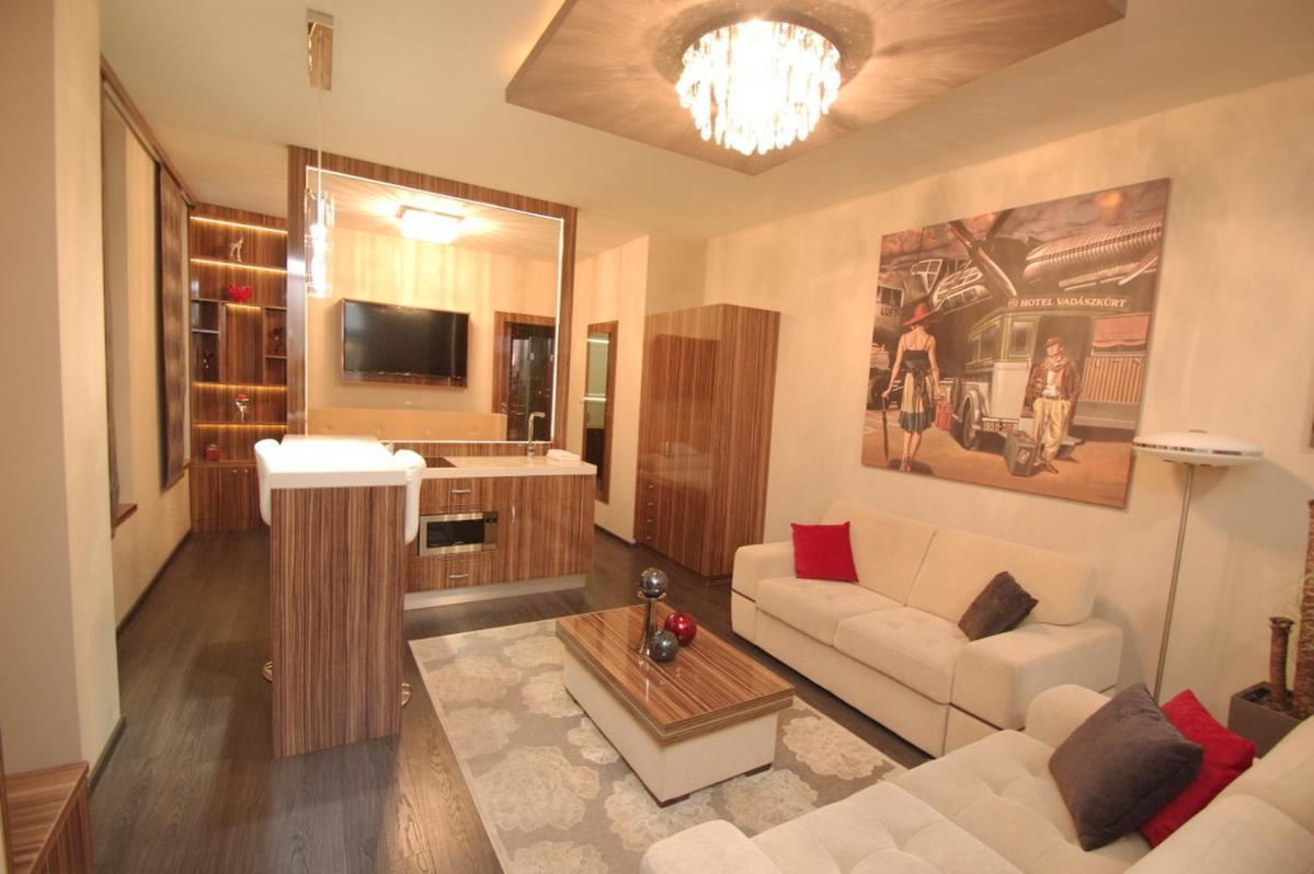 Hotel Vadaszkuert Superior Szekesfehervar Bagian luar foto
