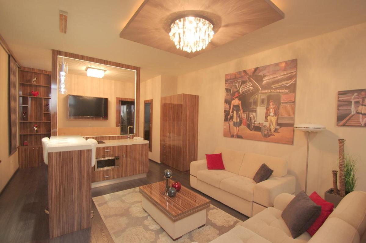 Hotel Vadaszkuert Superior Szekesfehervar Bagian luar foto