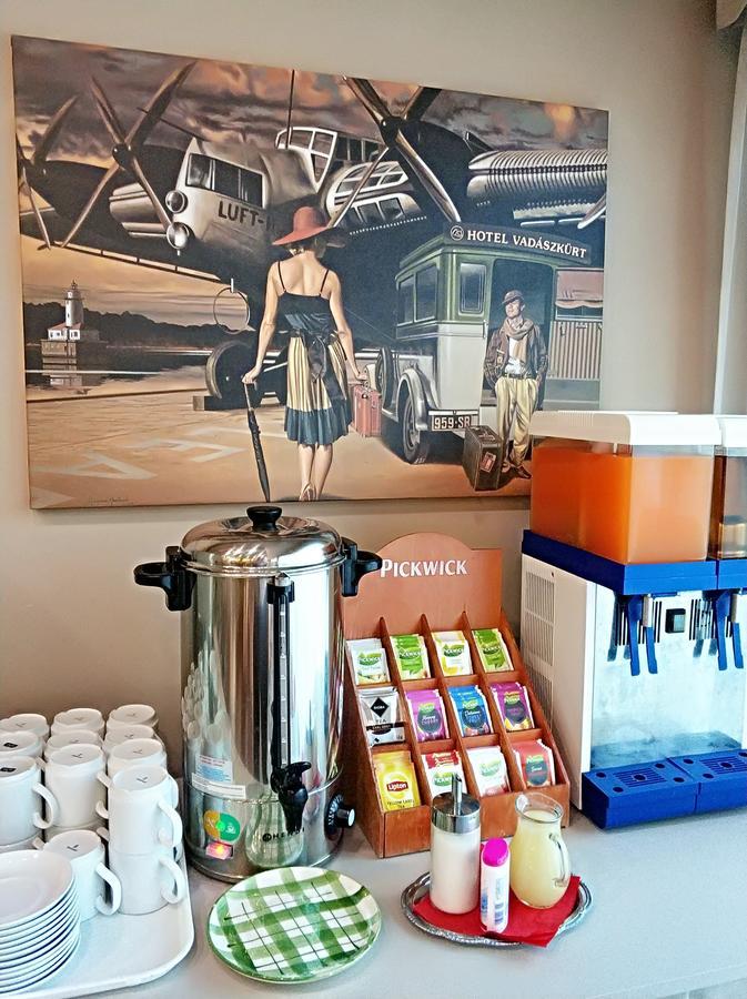 Hotel Vadaszkuert Superior Szekesfehervar Bagian luar foto